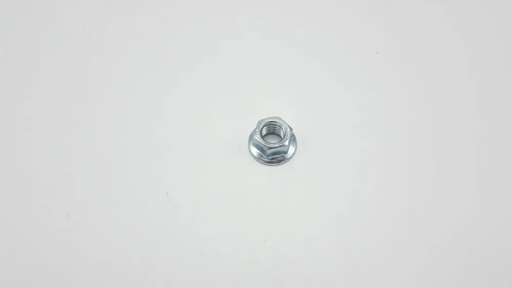 Mutter mit Flansch, aus Stahl, in silberner Farbe. Sie ist Teil des Produktsortiments von Remeha und wird als Verbindungselement verwendet.